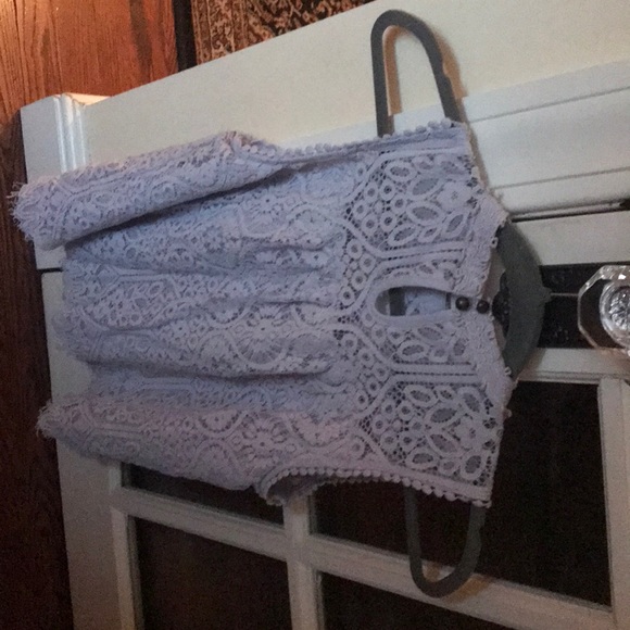 Never worn very pretty lacy top. Size medium - Picture 2 of 3